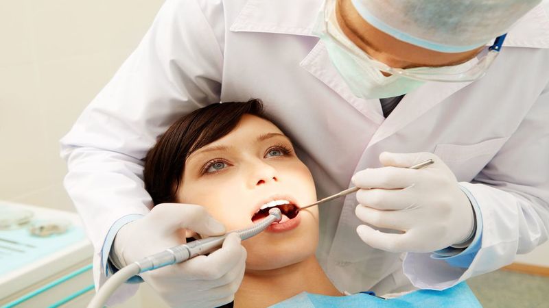 Two Reasons Why You Should Visit a Cosmetic Dentist