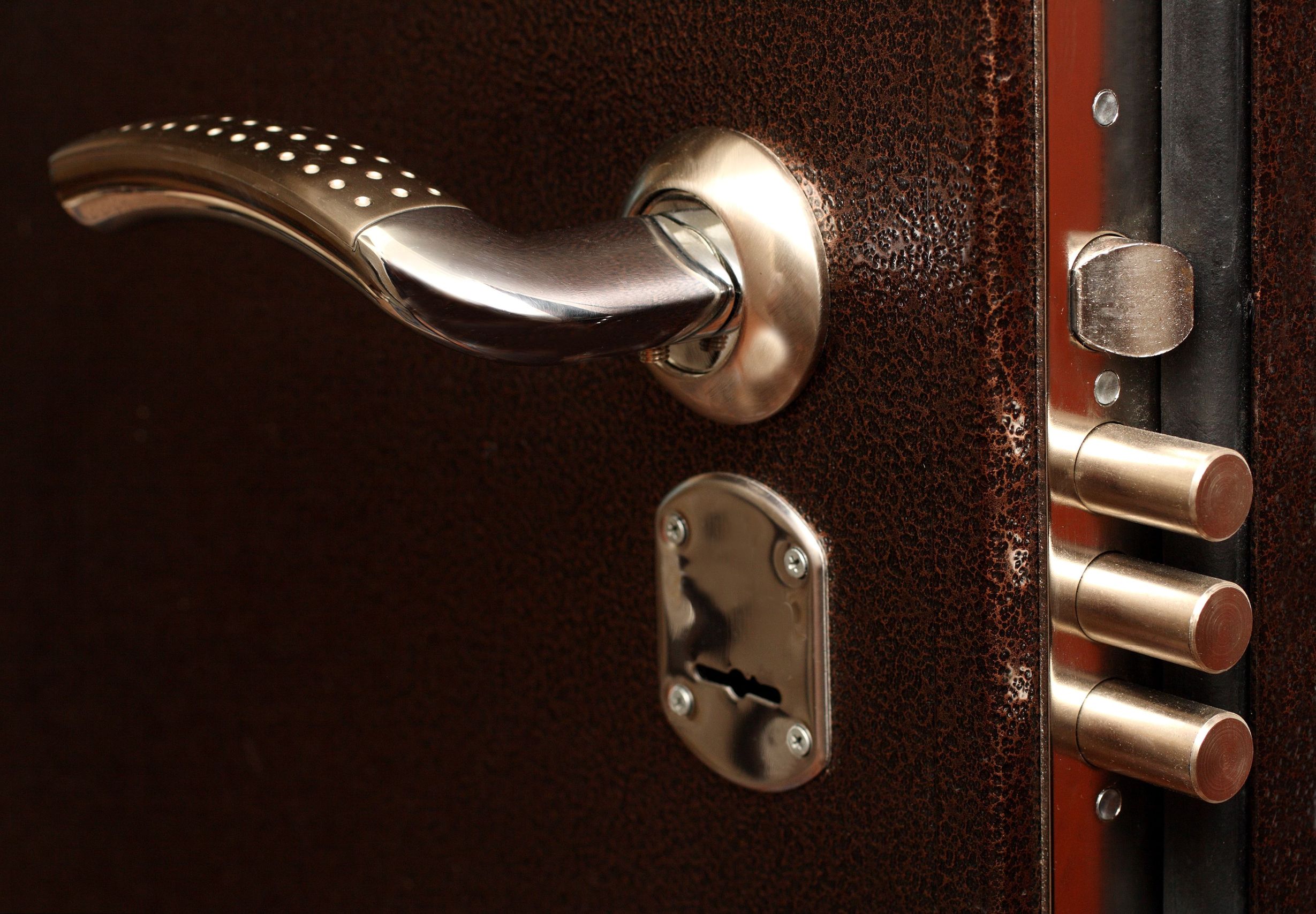 Hiring a Lock Installation Service in Suffolk County NY for Improved Residential Security