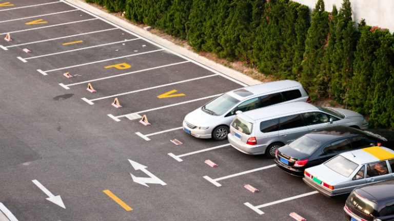 Parking Garages in Downtown Chicago: Tips for a Stress-Free Experience