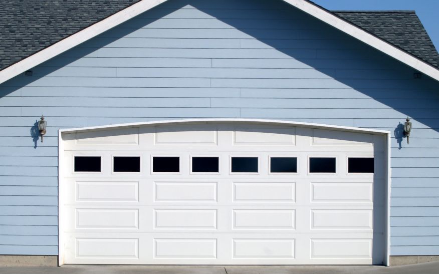 Chicago Overhead Garage Doors Need Regular Care in Harsh Weather Conditions